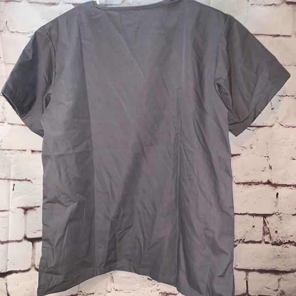 Dagacci women’s scrub tops - set of 2 (size small) - Picture 11 of 11